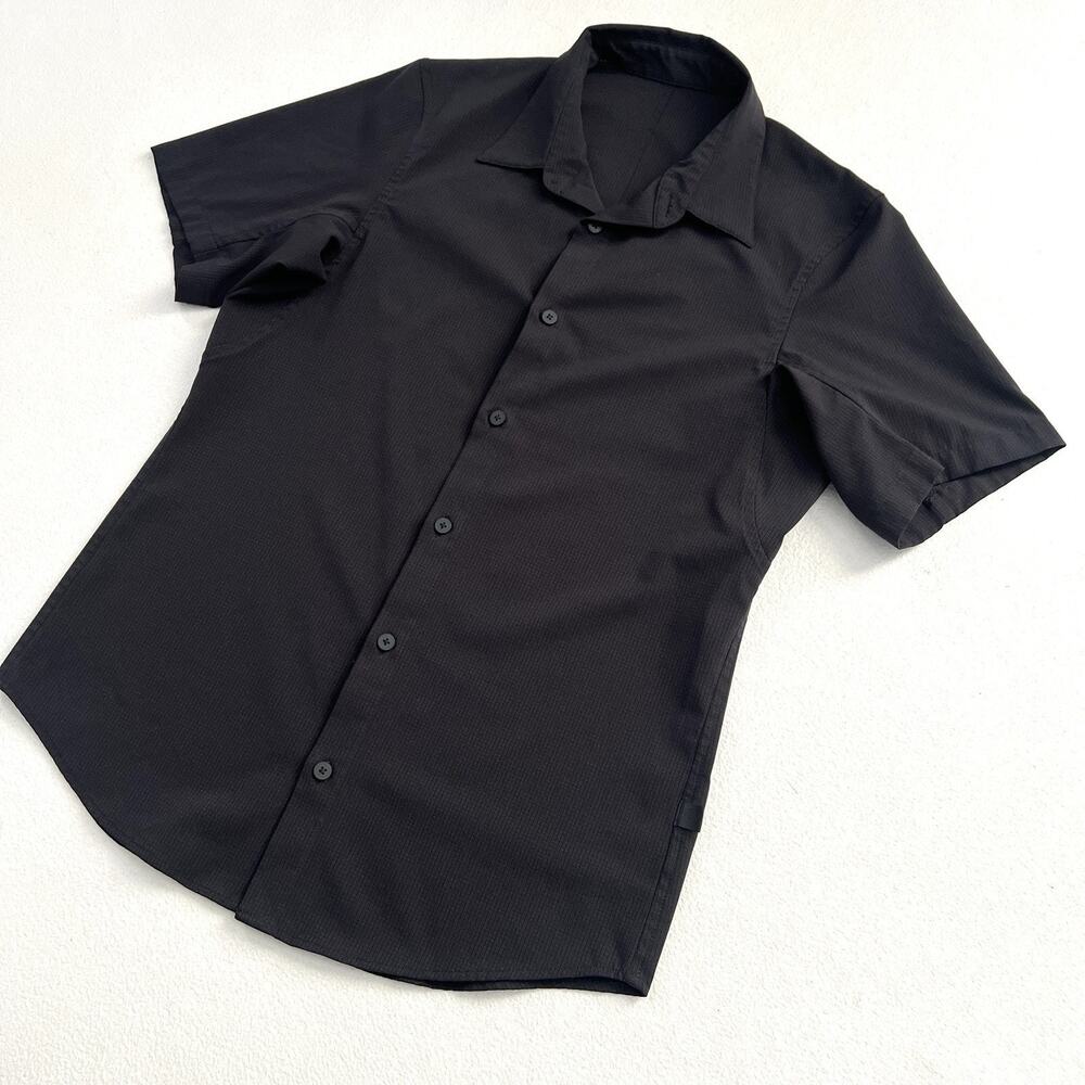 Lululemon Men Solid Black Button Front Collar Air… - image 2